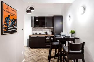Walk to Nightlife from Elegant and Quiet Apartment - Budapest - 7