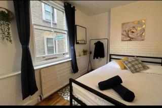 Room in Oxford Street - London - 0