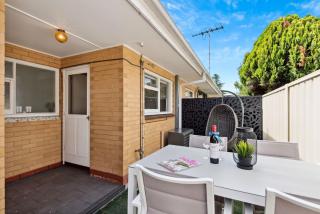 Belle Escapes - Broadway by The Beach - Glenelg - 1