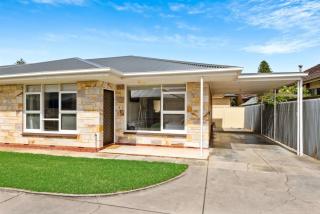 Belle Escapes - Broadway by The Beach - 2