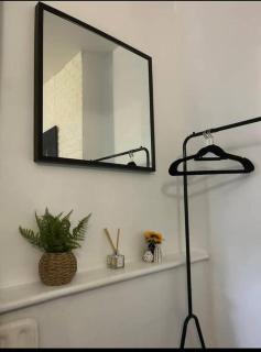 Room in Oxford Street - London - 2