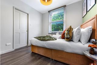Newly Renovated 1 BDR Flat - Central Location - 2