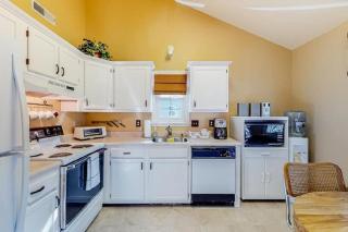 Ocean City Townhome by Beach Bayside - Ocean City - 2
