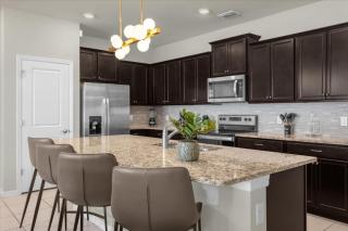 5 Bedrooms- 5 Bathrooms- Windsor Island 270 Jw - Davenport - 5
