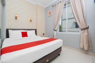 RedDoorz Plus @ Cideng Barat - Jakarta - 8