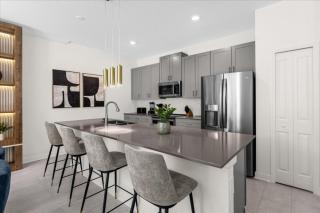 4 Bedrooms- 3 Bathrooms- Storey Lake 2393 Rt - Kissimmee - 5