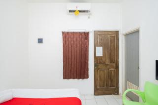 RedDoorz near STAN - Tangerang - 5