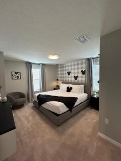 7 Bedroom 55 Bathroom Windsor Island 4069La - 1