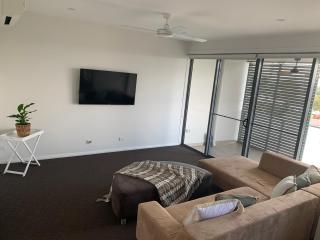 3 Bedroom Townhouse near Caves Beach - Caves Beach - 7