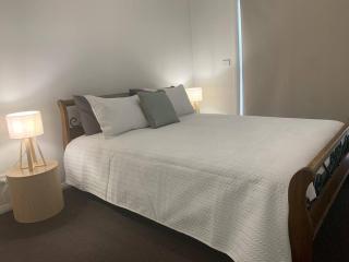 3 Bedroom Townhouse near Caves Beach - 3