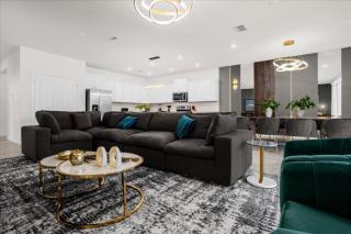10 Bedrooms- 8 Bathrooms- Windsor Island 4481 Kr - Davenport - 0