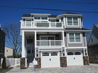 Beautiful New Construction In Surf City With Elevator - Surf City - 9