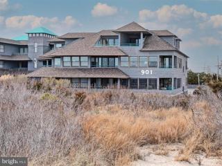 Beautiful Ocean Front Condo With Pool In Ship Bottom, - 9