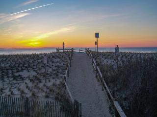 Beautiful Ocean Front Condo With Pool In Ship Bottom, - 5