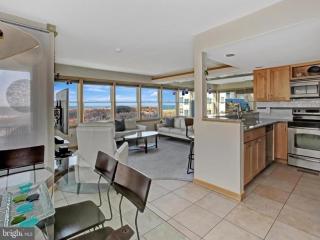 Beautiful Ocean Front Condo With Pool In Ship Bottom, - 4