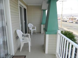 Fabulous Condo With Bay Views! - Beach Haven - 1
