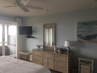 Ship Bottom Oceanfront Condo With Pool! - Ship Bottom - 1