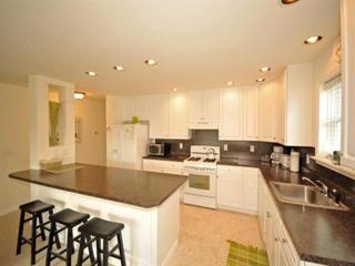 3 Bedroom 2 Bath First Floor Brant Beach Duplex - New York - 8