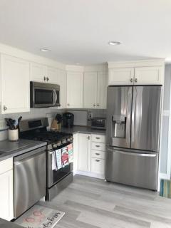 Hear The Ocean From This Well Kept Oceanside Duplex - Brant Beach - 0