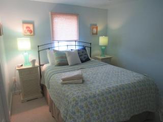 Hear The Ocean From This Well Kept Oceanside Duplex - Brant Beach - 1