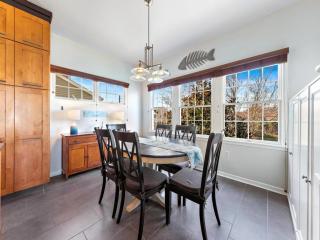 Stunning Home In Ship Bottom With 4 Bedrooms, Internet And Wifi - Ship Bottom - 1