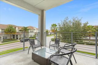 3 Bedrooms- 2 Bathrooms- Storey Lake 4751-201Ct - Kissimmee - 2