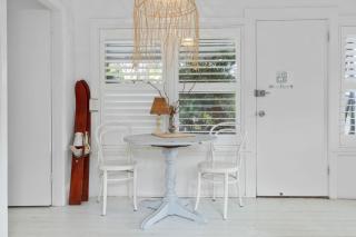 Adrift - Pet-friendly - 5 min Walk to Bay - Rustic Charm - 7