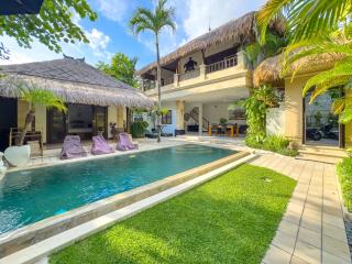 Villa Bugis Kayu Aya Seminyak - Seminyak - 0