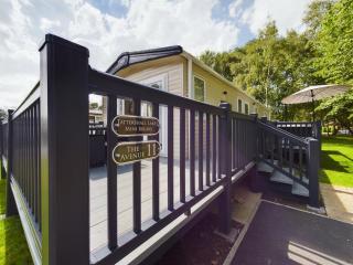 Tattershall Lakes Mini Breaks - The Avenue - 4