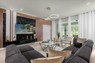 7 Bedroom- 5,5 Bathroom- Windsor Island - Davenport - 8
