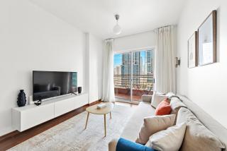 StoneTree - Furnished 1BR in JLT with Lake View - Dubai - 7