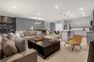 10 Bedrooms- 8 Bathrooms- Windsor Island - Davenport - 9