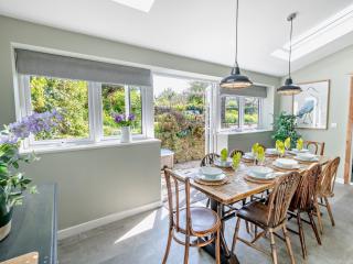 4 Bed in Burton Bradstock DC212 - Burton Bradstock - 1