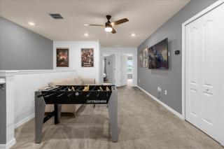 5 Bedrooms 45 Bathrooms Solterra 7542 Os - 1