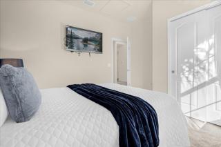 8 Bedrooms- 6 Bathrooms- Westside 8909 Bc - Kissimmee - 1