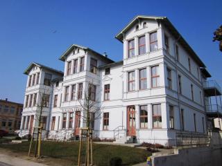 Luxus-Fewo mit 2 Bädern, Kamin, 2 Stellplätzen - Ahlbeck - 9