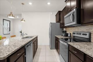 7 Bedrooms- 6 Bathrooms- Windsor Island 3433 Lw - Davenport - 6