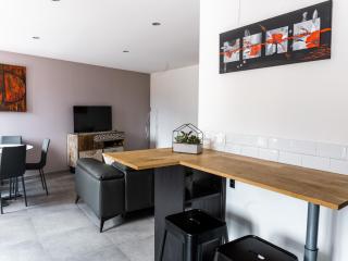 Maison rénovée au cœur de Thann : 3 chambres, cuisine équipée, proche randonnées et villes alsaciennes - FR-1-744-11 - 2