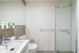 2br Apt With Pool, Gym, Parking, Panoramic Views - 1