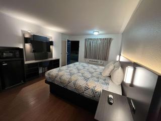 Motel 6 Junction, TX Llano River - 8