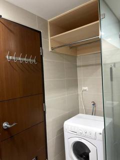 Escape 1BR One Uptown BGC w/ Sound System - Manila - 7