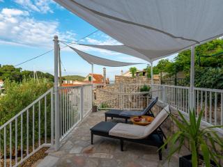 Holiday Home Lea - Maslinica - 9