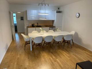 Apartment 4 Room, 2 Bath, Parking - Praga - 5
