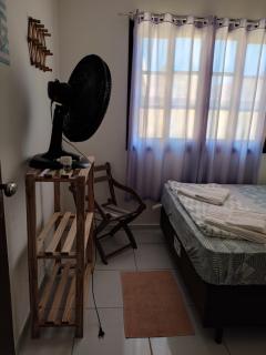 Um quarto em casa agradável - Perequê - 5