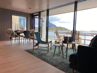 Waterfront apartment with panoramic sea view - Henningsvær - 5