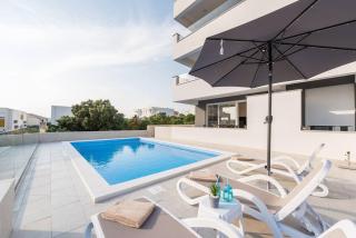 Dino 3, brand new apartment with a pool - Novalja - 0