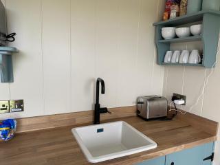 Burren Garden Glamping Hut - Boston - 5