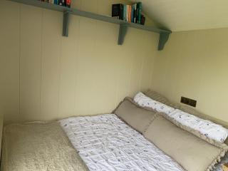 Burren Garden Glamping Hut - Boston - 6