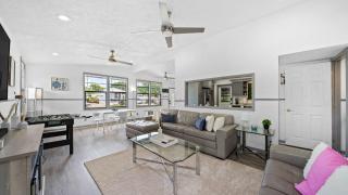 Family Oasis Home with Large Pool & Yard - Tampa - 5