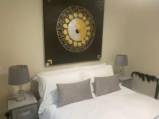 Dorset villa flat 1 at Pittville Lawn - 6